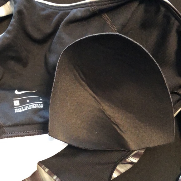 Nike Ladies Tank Top Size Lg. Black Grey White NWT - Picture 9 of 10